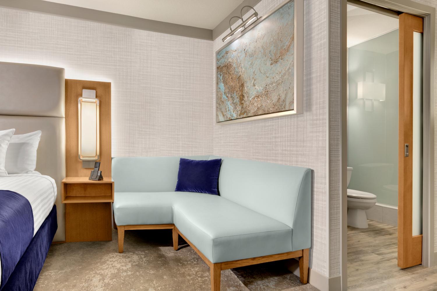 Elevate King Sitting area